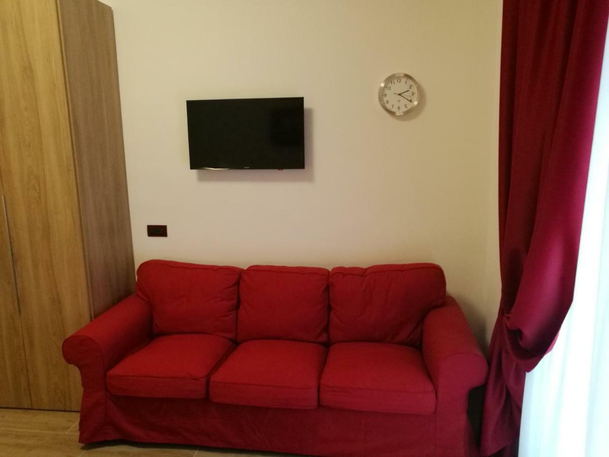 Al Trenino Accomodation Hotel โรม ภายนอก รูปภาพ