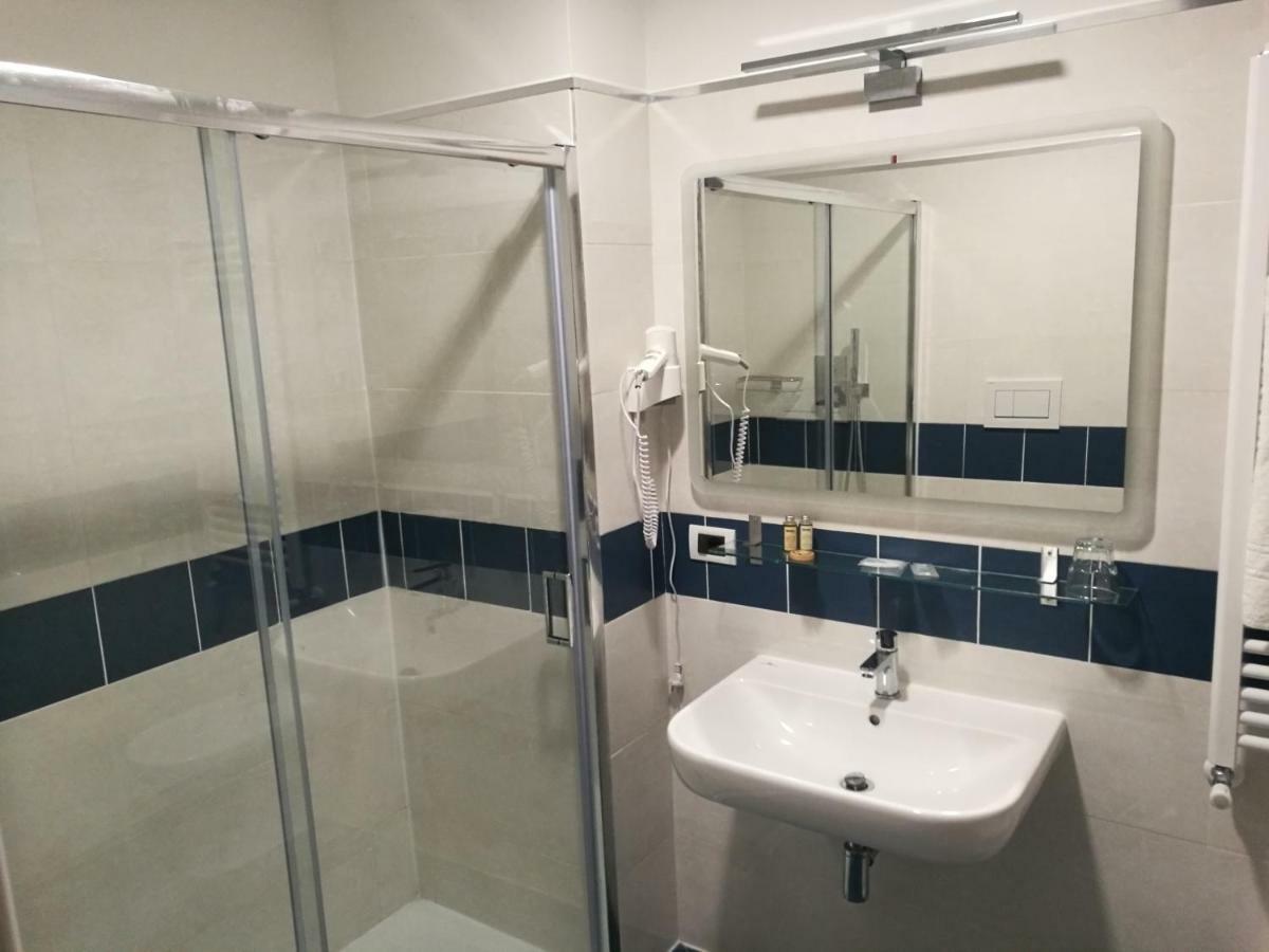 Al Trenino Accomodation Hotel โรม ภายนอก รูปภาพ